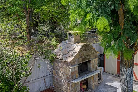 Exterior - 899 E 7905 S, Sandy, UT 84094 photo 9 of 13