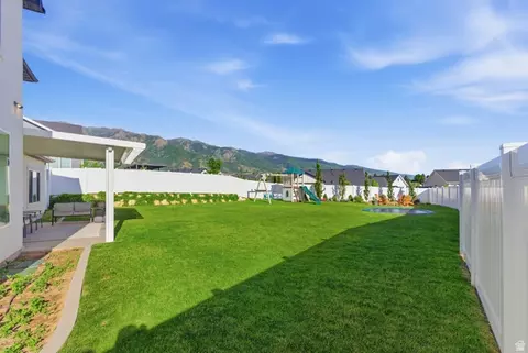 Exterior - 1364 E Beechwood Dr, Layton, UT 84040 photo 5 of 9
