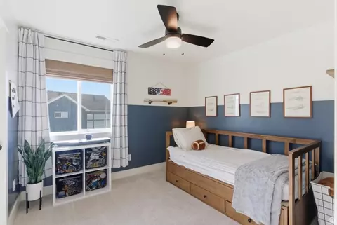 Bedroom - 1364 E Beechwood Dr, Layton, UT 84040 photo 3 of 4