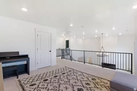 Entry Way - 1364 E Beechwood Dr, Layton, UT 84040 photo 7 of 8