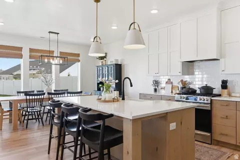 Kitchen - 1364 E Beechwood Dr, Layton, UT 84040 photo 1 of 3
