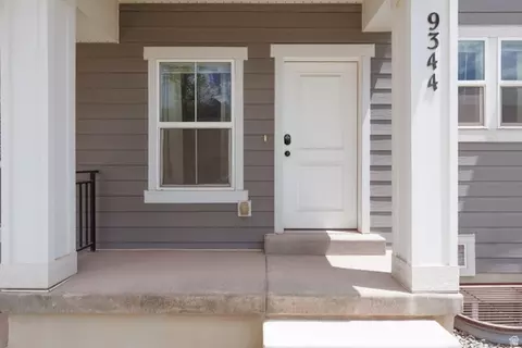 Exterior - 9344 N Vernham Ln, Eagle Mountain, UT 84005 photo 3 of 5