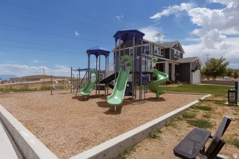 Exterior - 9344 N Vernham Ln, Eagle Mountain, UT 84005 photo 5 of 5