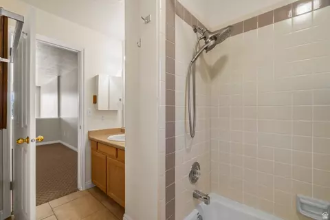 Bath - 83 W 200 N, Centerville, UT 84014 photo 3 of 5
