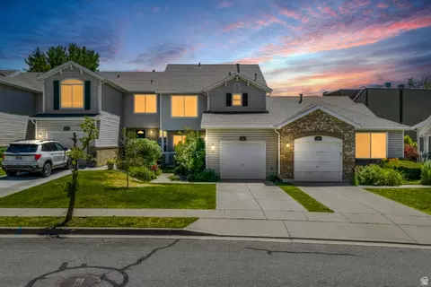 Exterior - 83 W 200 N, Centerville, UT 84014 photo 2 of 2
