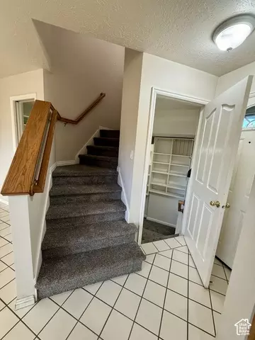Entry Way - 83 W 200 N, Centerville, UT 84014 photo 2 of 2