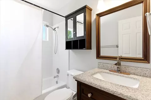 Bath - 627 W Fremont Cir N, Centerville, UT 84014 photo 1 of 3
