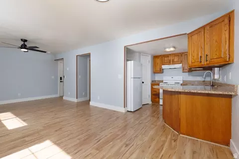 Living - 469 N Orem Blvd, Orem, UT 84057 photo 2 of 3