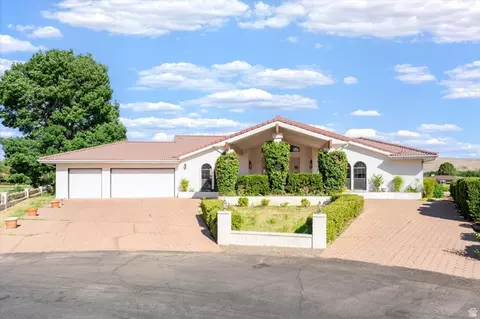 1247 Hagen Cir, Saint George, UT 84790