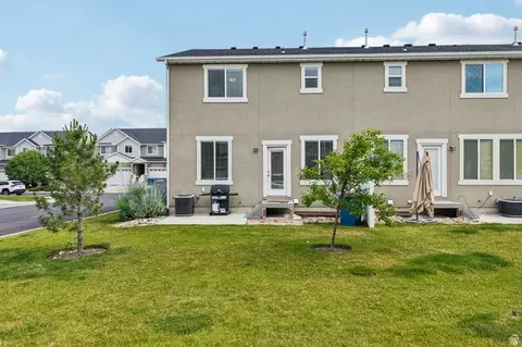 Exterior - 167 W 610 N, Vineyard, UT 84058 photo 2 of 4