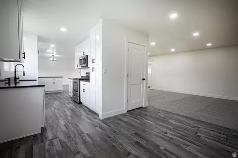 36 W Marquette Dr, Midvale, UT 84047