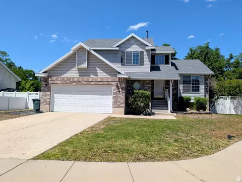 1146 W Emery Cir, Salt Lake City, UT 84104