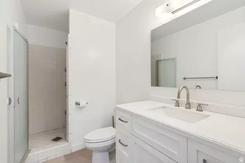 1178 N 200 E, Orem, UT 84057 photo 24