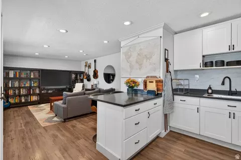 Kitchen - 756 E Carnation Dr S, Sandy, UT 84094 photo 5 of 7