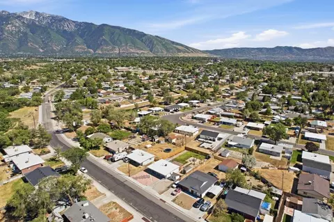 View/Area - 756 E Carnation Dr S, Sandy, UT 84094 photo 5 of 5