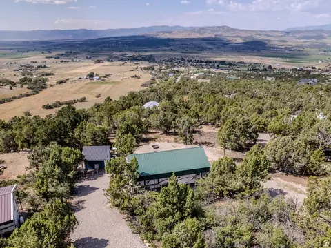 22230 Cedar Crest Dr, Mount Pleasant, UT 84647