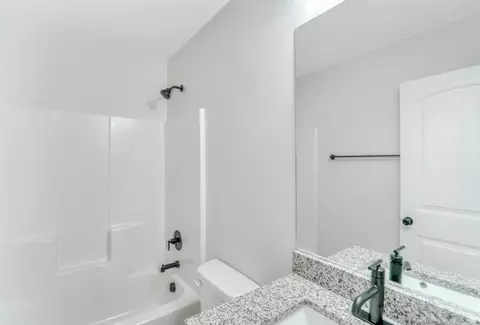 Bath - 841 E 200 S #9, Mount Pleasant, UT 84647 photo 1 of 8