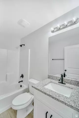 Bath - 841 E 200 S #9, Mount Pleasant, UT 84647 photo 2 of 8