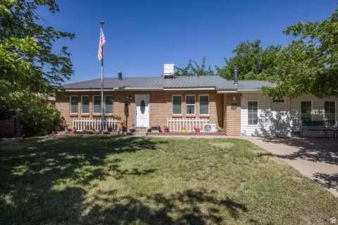 Exterior - 571 Mivida Dr, Moab, UT 84532 photo 3 of 19