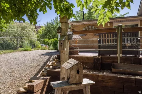 Exterior - 571 Mivida Dr, Moab, UT 84532 photo 18 of 19