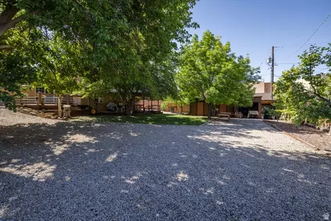 Exterior - 571 Mivida Dr, Moab, UT 84532 photo 16 of 19