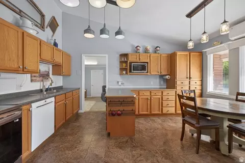 Kitchen - 571 Mivida Dr, Moab, UT 84532 photo 1 of 4