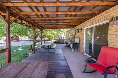 Exterior - 571 Mivida Dr, Moab, UT 84532 photo 10 of 19