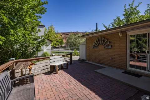 Exterior - 571 Mivida Dr, Moab, UT 84532 photo 8 of 19