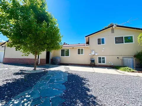 Exterior - 373 E 10450 S, Sandy, UT 84070 photo 9 of 14