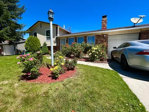 Exterior - 373 E 10450 S, Sandy, UT 84070 photo 14 of 14