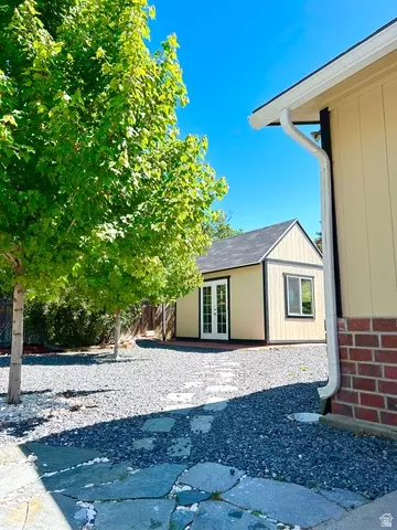 Exterior - 373 E 10450 S, Sandy, UT 84070 photo 7 of 14