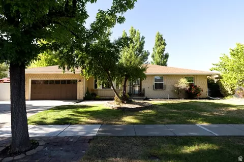780 W Walden Hills Dr, Murray, UT 84123