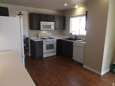 Kitchen - 438 E Parowan Way, Draper, UT 84020 photo 1 of 3