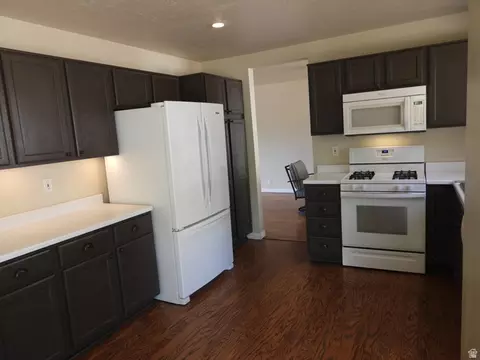 Kitchen - 438 E Parowan Way, Draper, UT 84020 photo 2 of 3