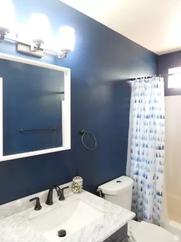 Bath - 438 E Parowan Way, Draper, UT 84020 photo 3 of 5