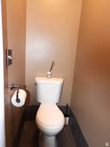 Bath - 438 E Parowan Way, Draper, UT 84020 photo 2 of 5