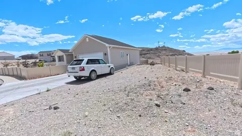 Exterior - 120 E Aria Ct, Wendover, UT 84083 photo 2 of 22