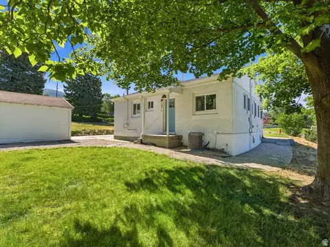 Exterior - 1107 E 300 S, Bountiful, UT 84010 photo 4 of 7