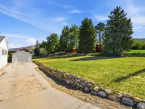Exterior - 1107 E 300 S, Bountiful, UT 84010 photo 3 of 7
