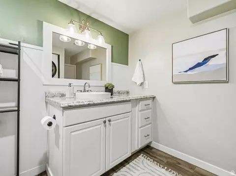 Bath - 1107 E 300 S, Bountiful, UT 84010 photo 5 of 5