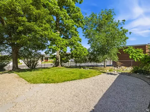 Exterior - 1107 E 300 S, Bountiful, UT 84010 photo 6 of 7