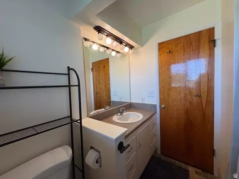 Bath - 941 N 170 E, Bountiful, UT 84010 photo 2 of 2