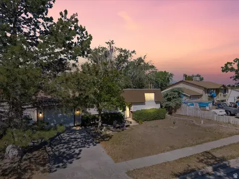 10338 S Violet Dr, White City, UT 84094