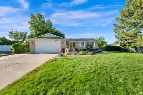 2304 W Bonanza Cir, South Jordan, UT 84095