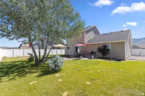 Exterior - 620 S Lakeside Dr, Franklin, ID 83237 photo 7 of 8