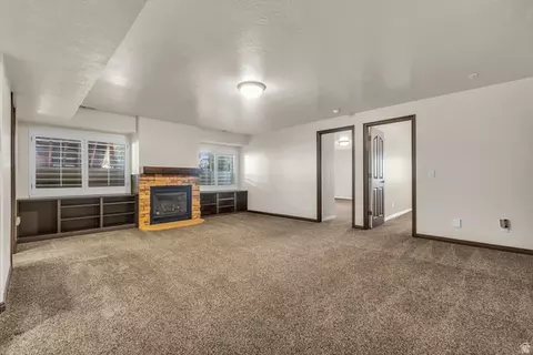 Living - 281 E Regent Park Ct S, Midvale, UT 84047 photo 3 of 5