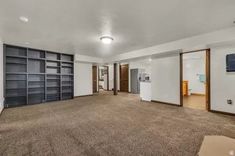 Living - 281 E Regent Park Ct S, Midvale, UT 84047 photo 4 of 5
