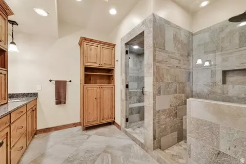 Bath - 3573 N Elkview Dr, Eden, UT 84310 photo 3 of 5
