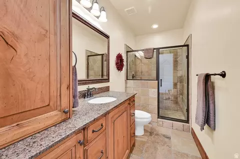 Bath - 3573 N Elkview Dr, Eden, UT 84310 photo 2 of 5