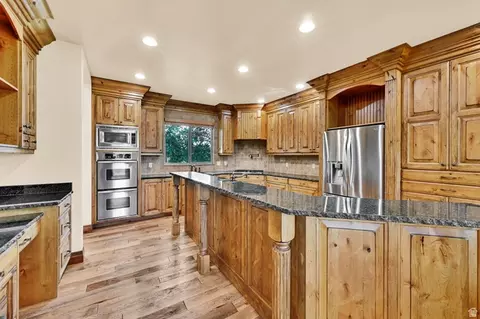 Kitchen - 3573 N Elkview Dr, Eden, UT 84310 photo 1 of 5